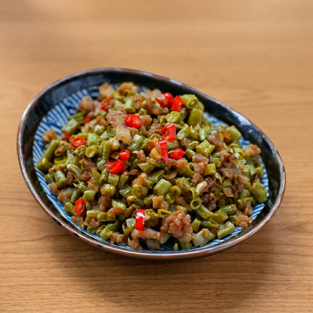 Stir-Fried Sour Cowpea with Shredded Pork.